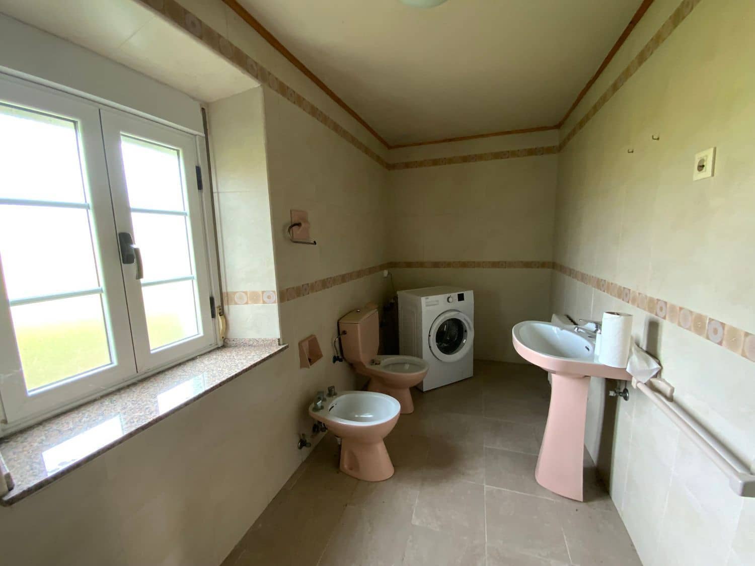 4 bedroom Finca/Country House for sale in Luarca with garage - € 240,000 (Ref: 9461137)