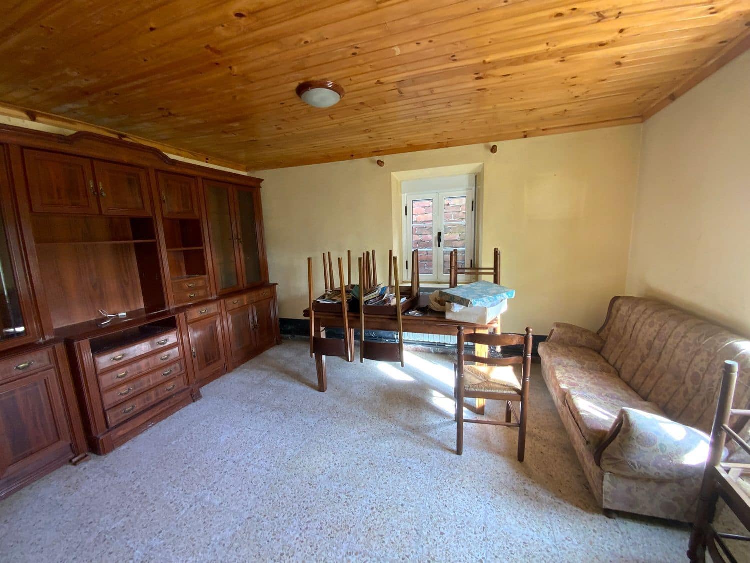 4 bedroom Finca/Country House for sale in Luarca with garage - € 240,000 (Ref: 9461137)