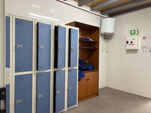 Local Commercial à vendre à Corvera de Asturias - 465 000 € (Ref: 9465237)