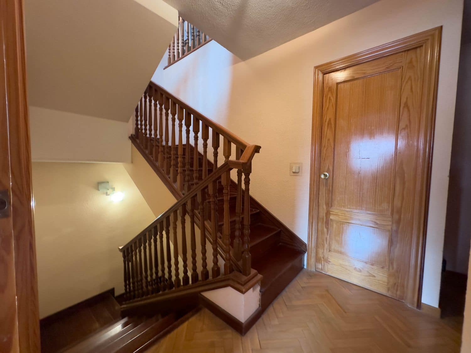 4 Zimmer Haus zu verkaufen in Las Rozas de Madrid mit Pool Garage - 890.000 € (Ref: 9467959)