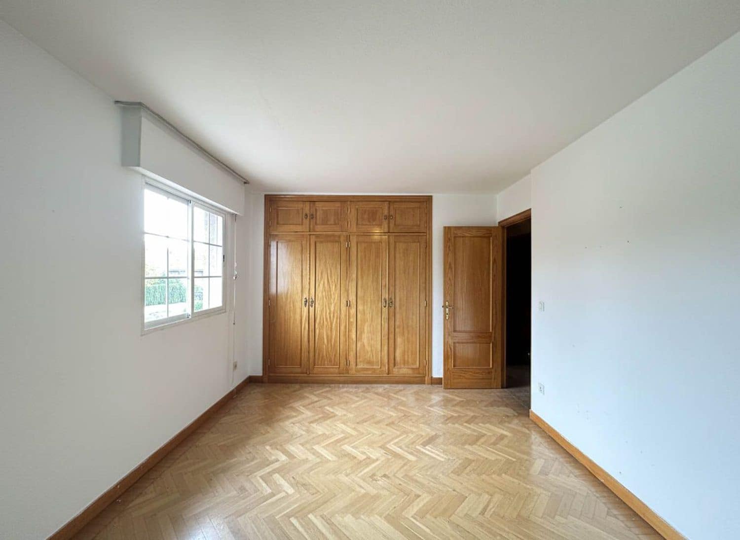 4 Zimmer Haus zu verkaufen in Las Rozas de Madrid mit Pool Garage - 890.000 € (Ref: 9467959)