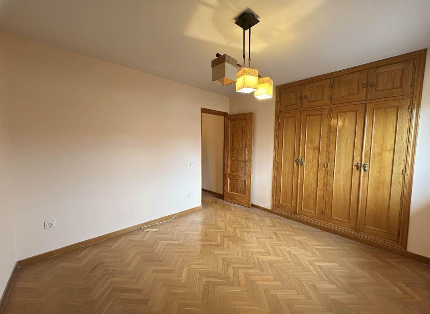 4 Zimmer Haus zu verkaufen in Las Rozas de Madrid mit Pool Garage - 890.000 € (Ref: 9467959)