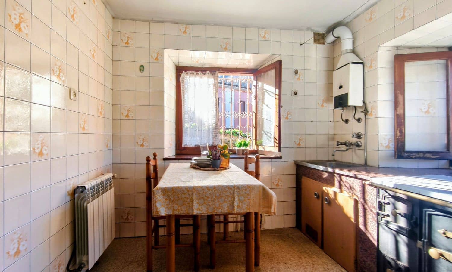 5 quarto Quinta/Casa Rural para venda em Quiros com garagem - 125 000 € (Ref: 9467960)