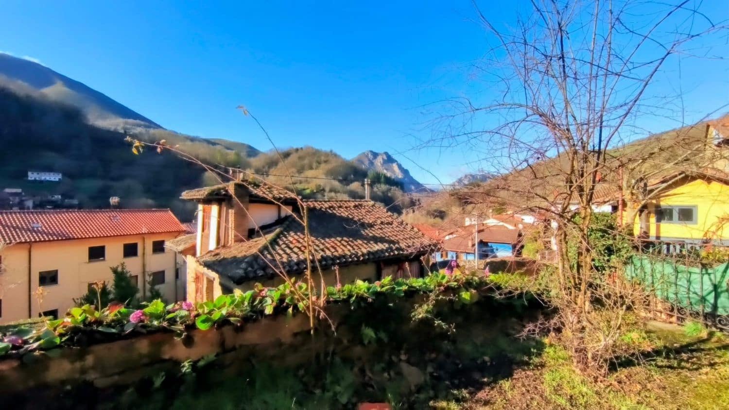 5 quarto Quinta/Casa Rural para venda em Quiros com garagem - 125 000 € (Ref: 9467960)