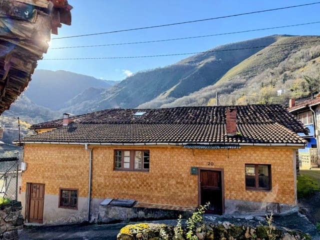 3 bedroom Townhouse for sale in Quirós with garage - € 40,000 (Ref: 9467961)