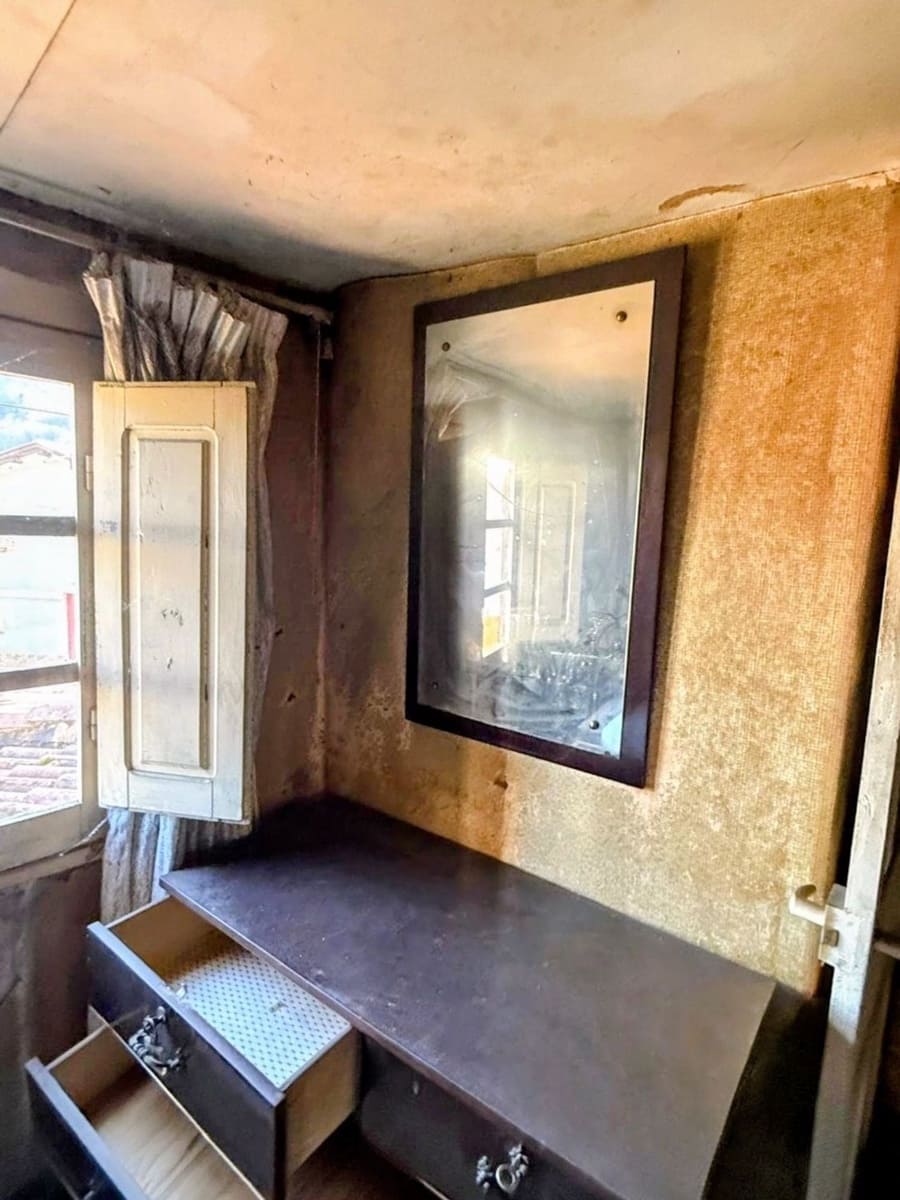 3 quarto Casa em Banda para venda em Quiros com garagem - 40 000 € (Ref: 9467961)