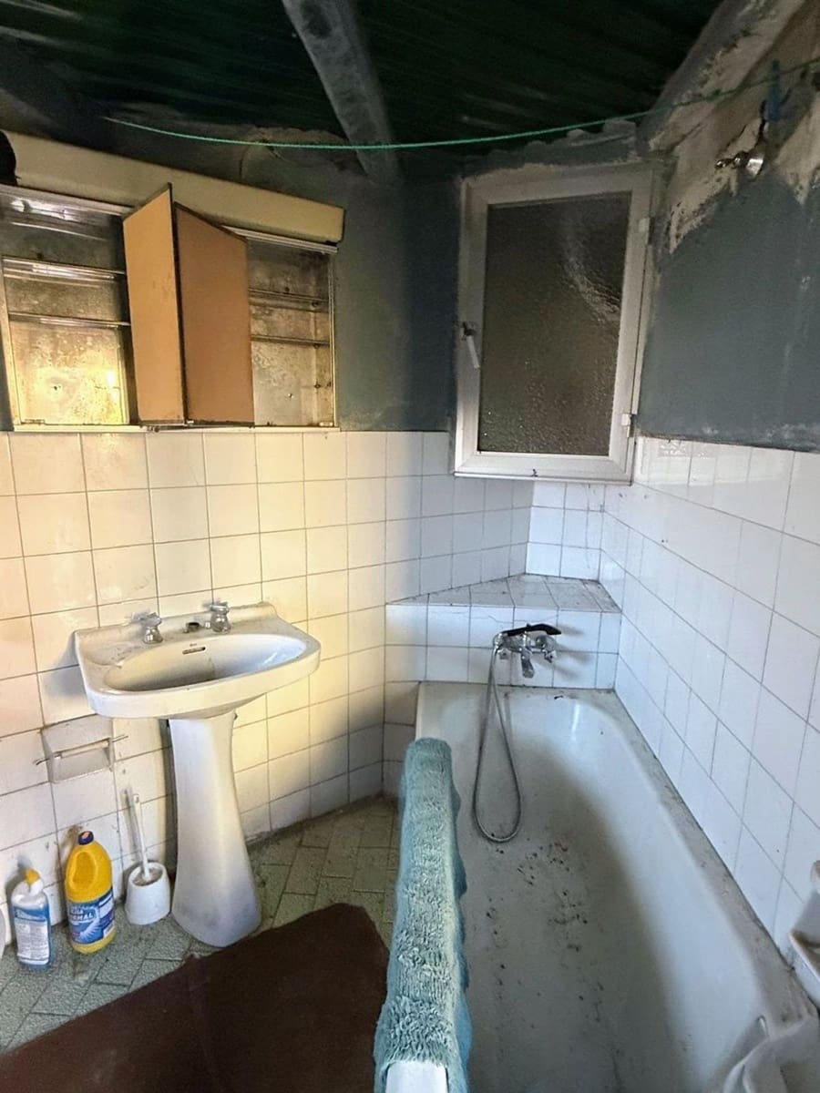 3 quarto Casa em Banda para venda em Quiros com garagem - 40 000 € (Ref: 9467961)