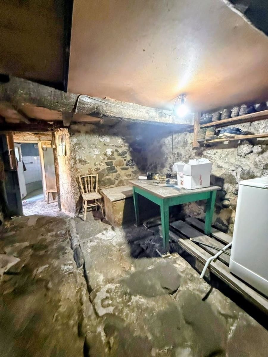 3 quarto Casa em Banda para venda em Quiros com garagem - 40 000 € (Ref: 9467961)