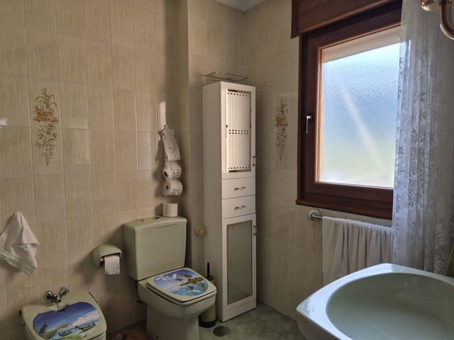 2 sovrum Lägenhet till salu i Aller med garage - 100 000 € (Ref: 9470499)