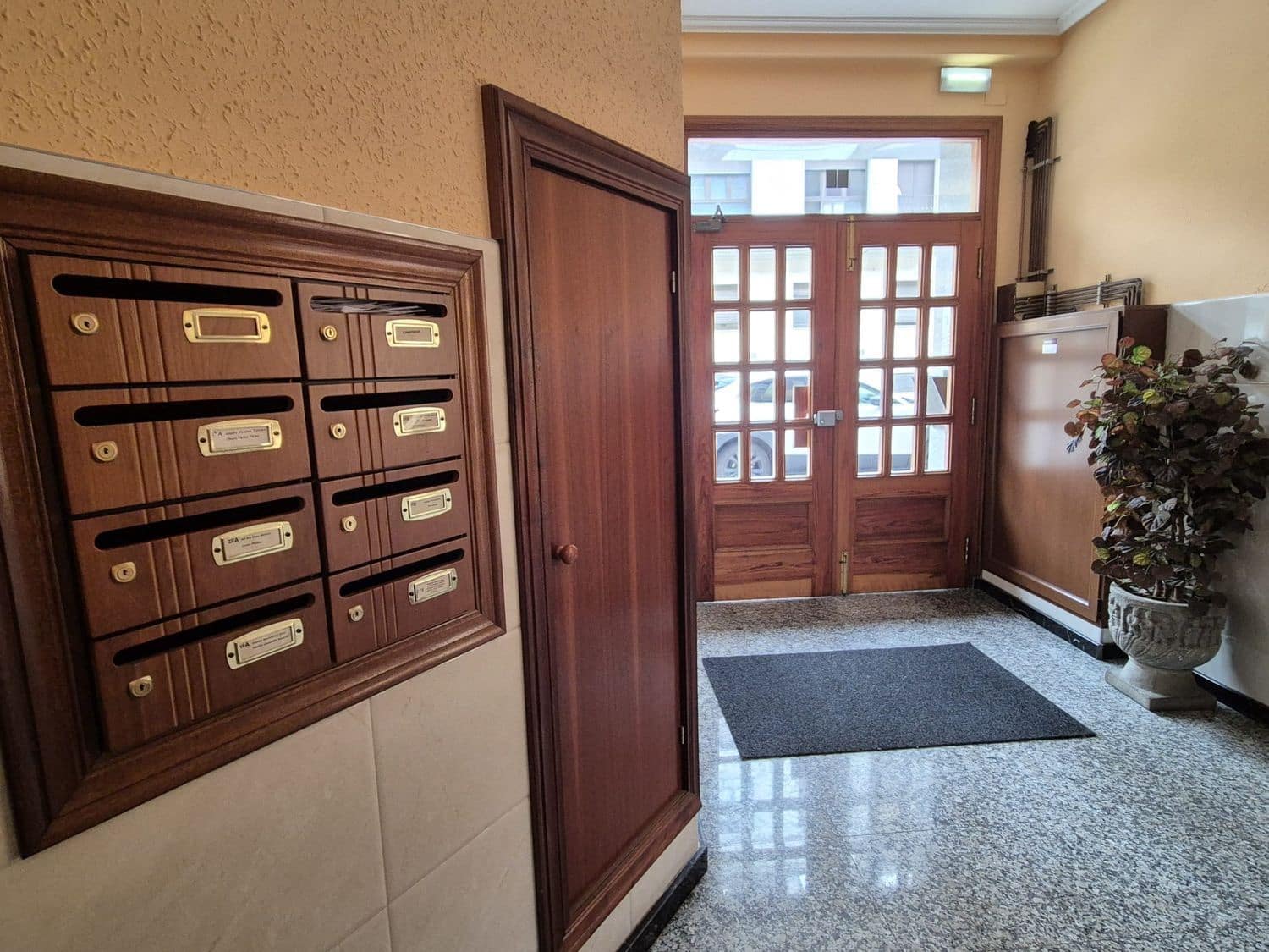 2 Zimmer Apartment zu verkaufen in Aller mit Garage - 100.000 € (Ref: 9470499)