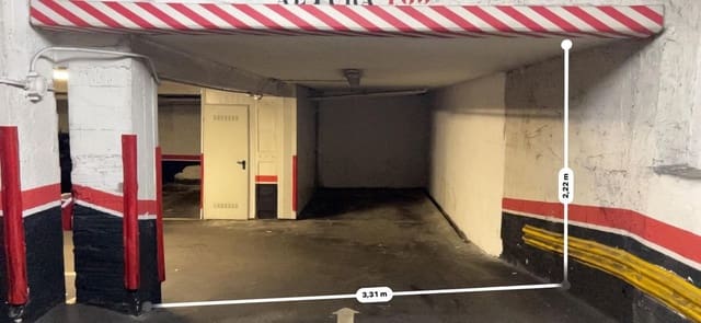 Garage à louer à Centro Urbano, Gijón - 100 € (Ref: 9470501)