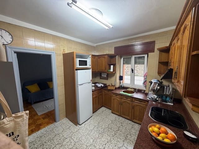 2 makuuhuone Huoneisto myytävänä paikassa Aller mukana 
autotalli - 52 000 € (Ref: 9470502)