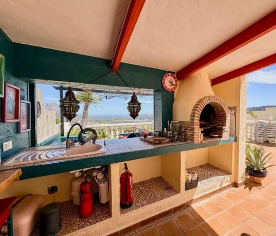 5 bedroom Villa for sale in Monte Pedreguer, Pedreguer with pool garage - € 595,000 (Ref: 9470503)