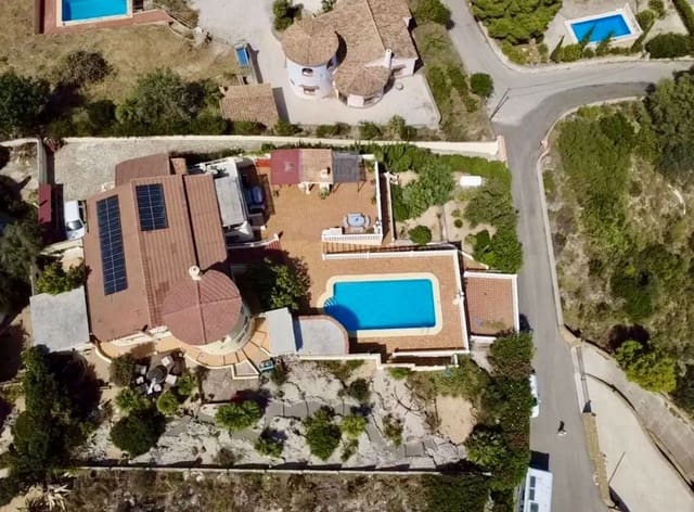 5 bedroom Villa for sale in Monte Pedreguer, Pedreguer with pool garage - € 595,000 (Ref: 9470503)