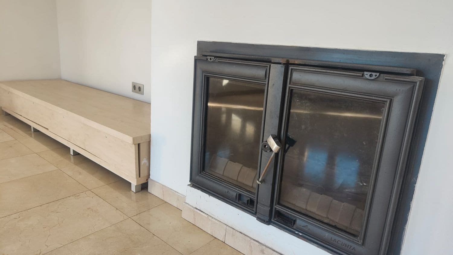 4 bedroom Villa for sale in Siero with garage - € 390,000 (Ref: 9480848)