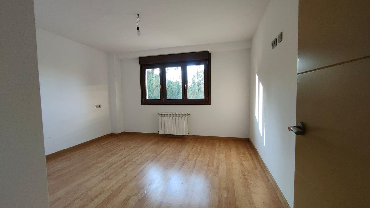 4 bedroom Villa for sale in Siero with garage - € 390,000 (Ref: 9480848)