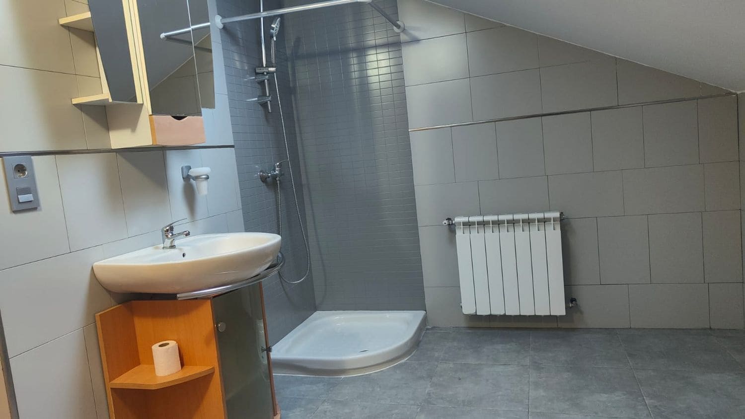 4 bedroom Villa for sale in Siero with garage - € 390,000 (Ref: 9480848)