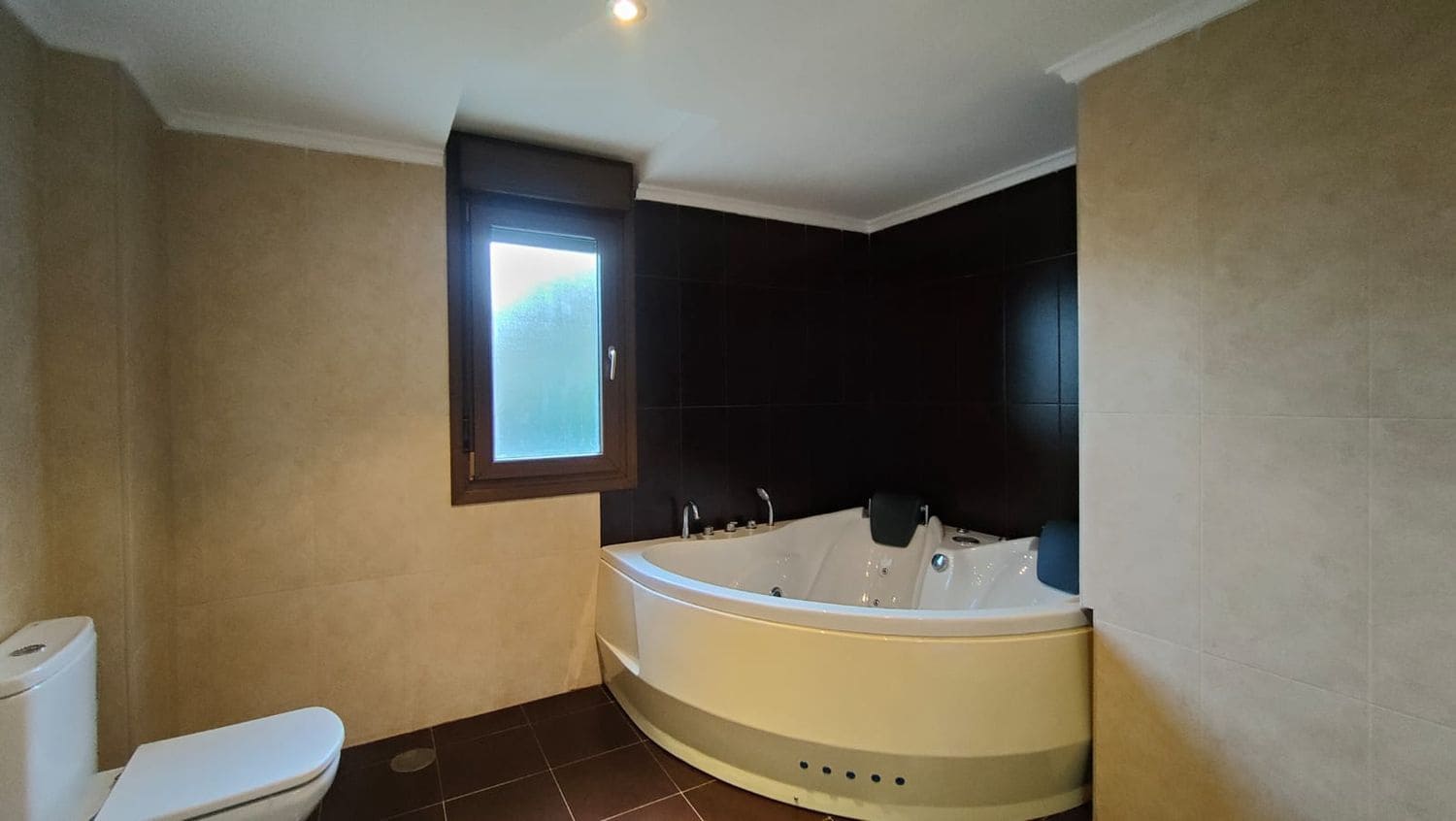 4 bedroom Villa for sale in Siero with garage - € 390,000 (Ref: 9480848)