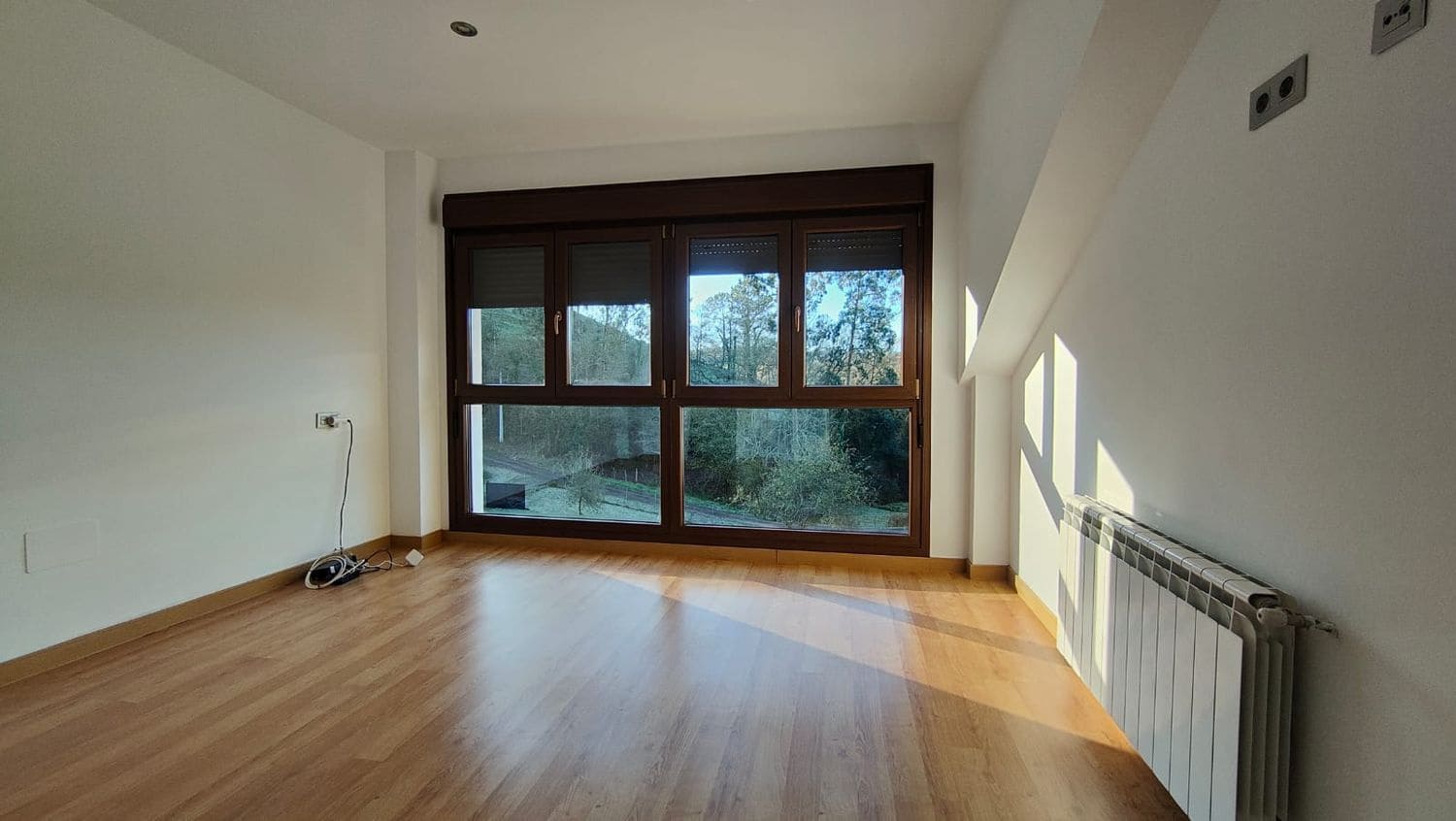 4 bedroom Villa for sale in Siero with garage - € 390,000 (Ref: 9480848)