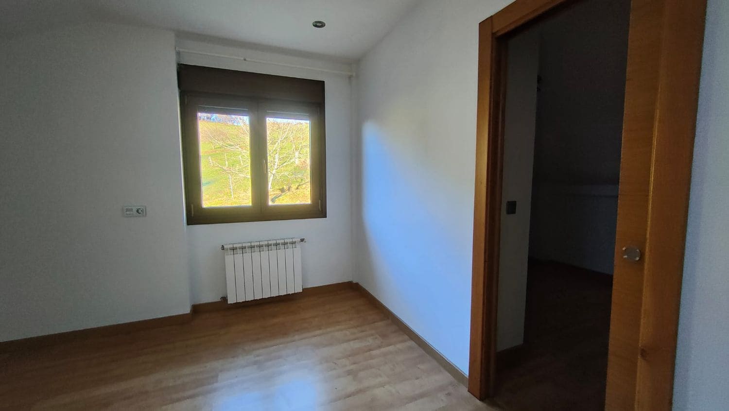 4 bedroom Villa for sale in Siero with garage - € 390,000 (Ref: 9480848)