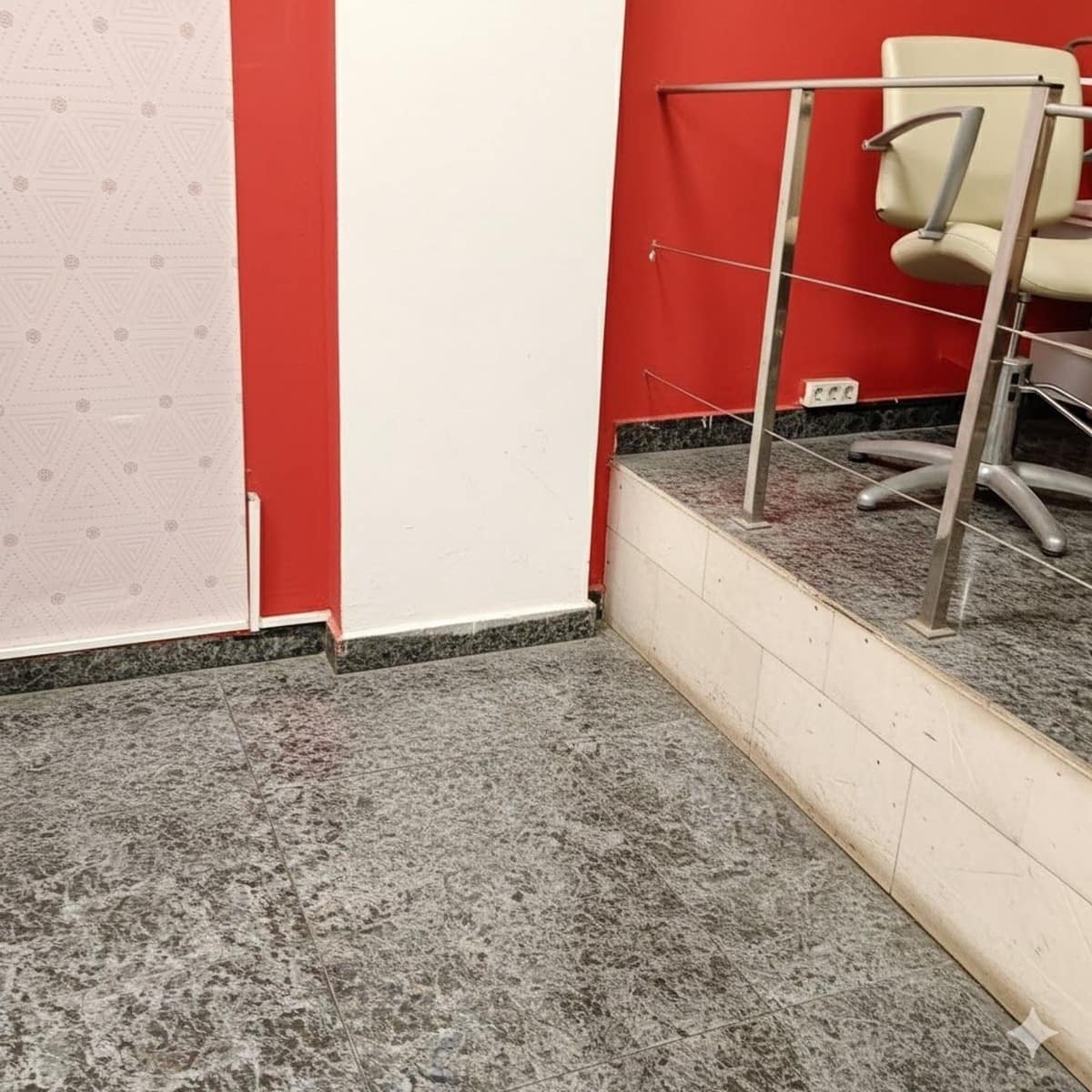 Commercial for sale in Gijon - € 53,000 (Ref: 9481669)