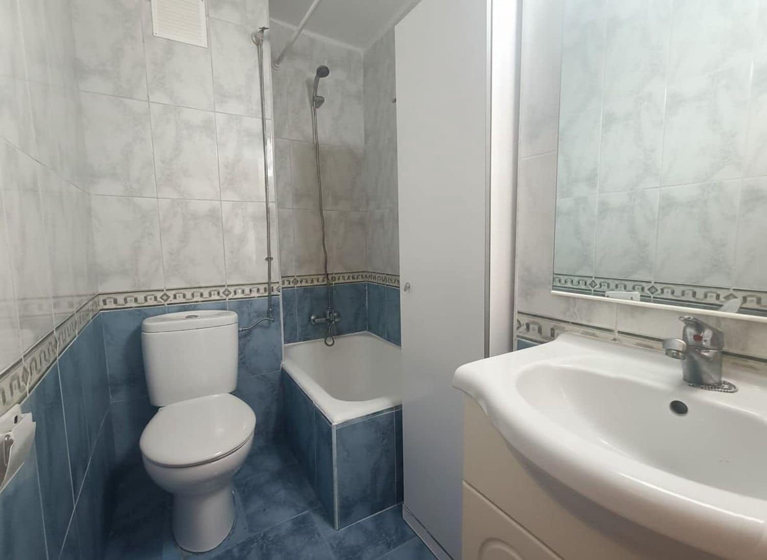 2 slaapkamer Appartement te koop in Gijon met garage - € 225.000 (Ref: 9485499)