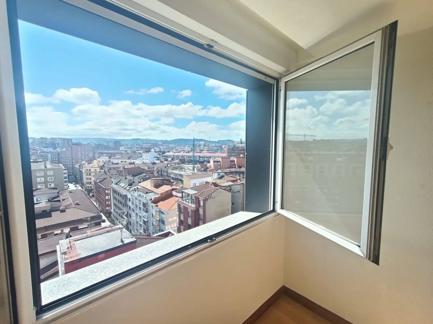 2 slaapkamer Appartement te koop in Gijon met garage - € 225.000 (Ref: 9485499)