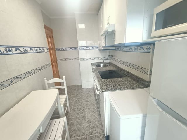 2 slaapkamer Appartement te koop in Centro Urbano, Gijón met garage - € 225.000 (Ref: 9485499)