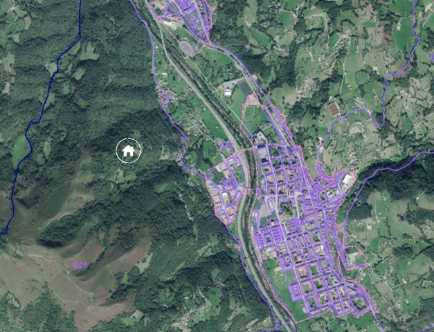 Finca/Casa Rural de 2 habitaciones en Laviana en venta con garaje - 15.000 € (Ref: 9490998)