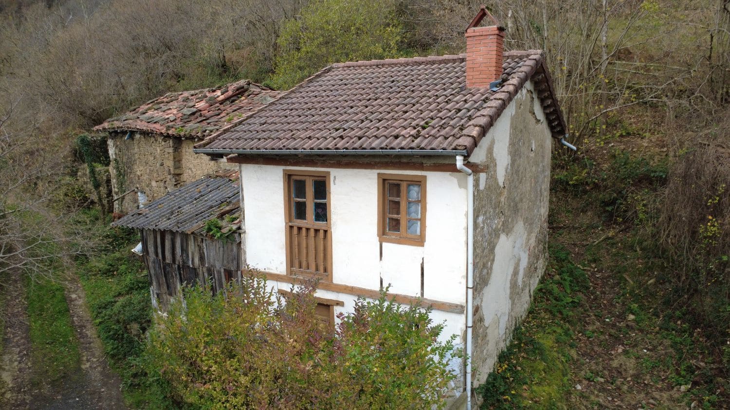 Finca/Casa Rural de 2 habitaciones en Laviana en venta con garaje - 15.000 € (Ref: 9490998)