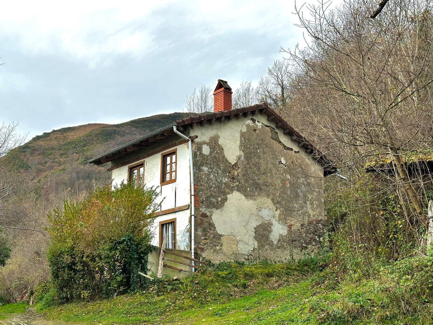 Finca/Casa Rural de 2 habitaciones en Laviana en venta con garaje - 15.000 € (Ref: 9490998)