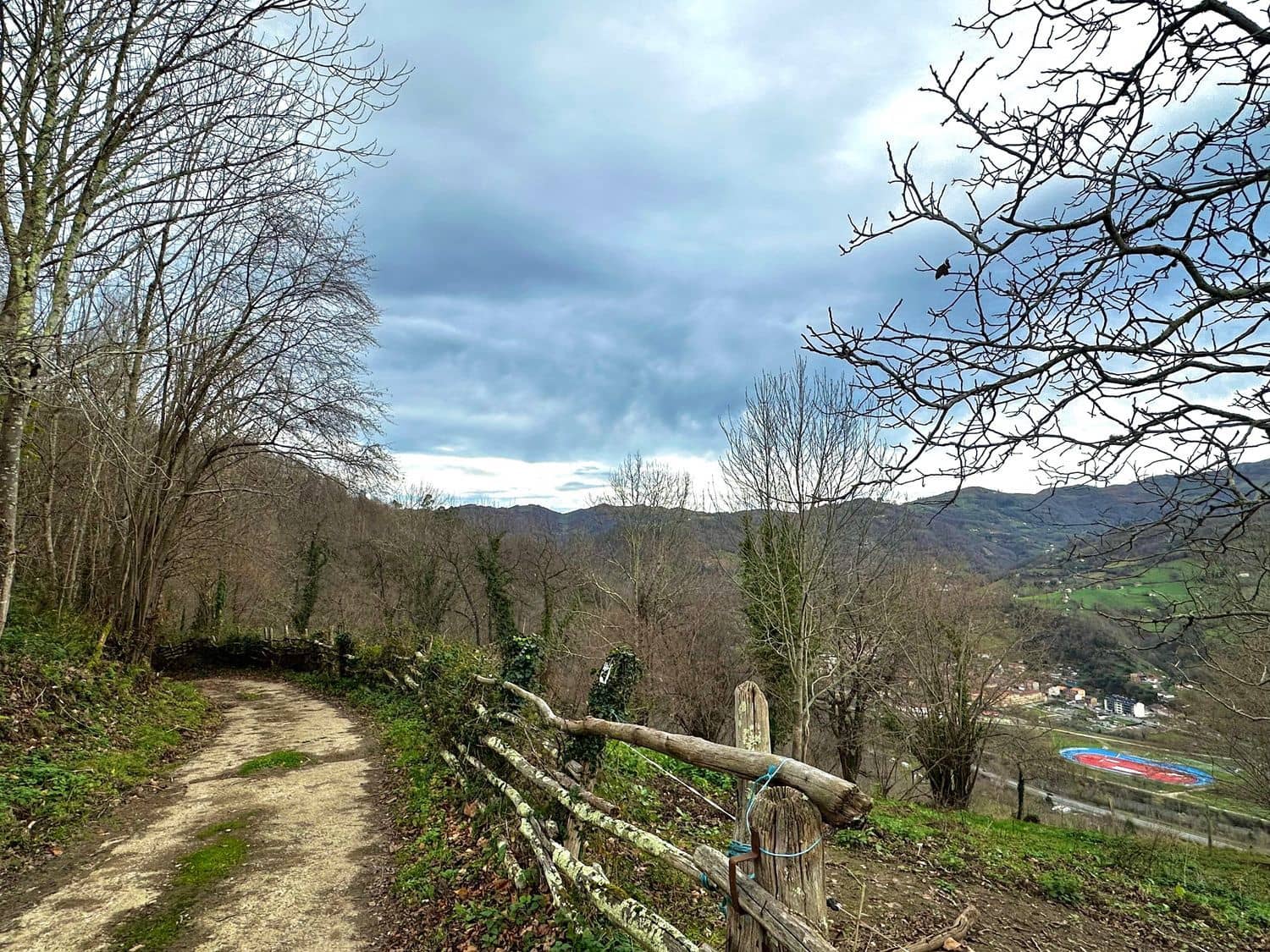 Finca/Casa Rural de 2 habitaciones en Laviana en venta con garaje - 15.000 € (Ref: 9490998)