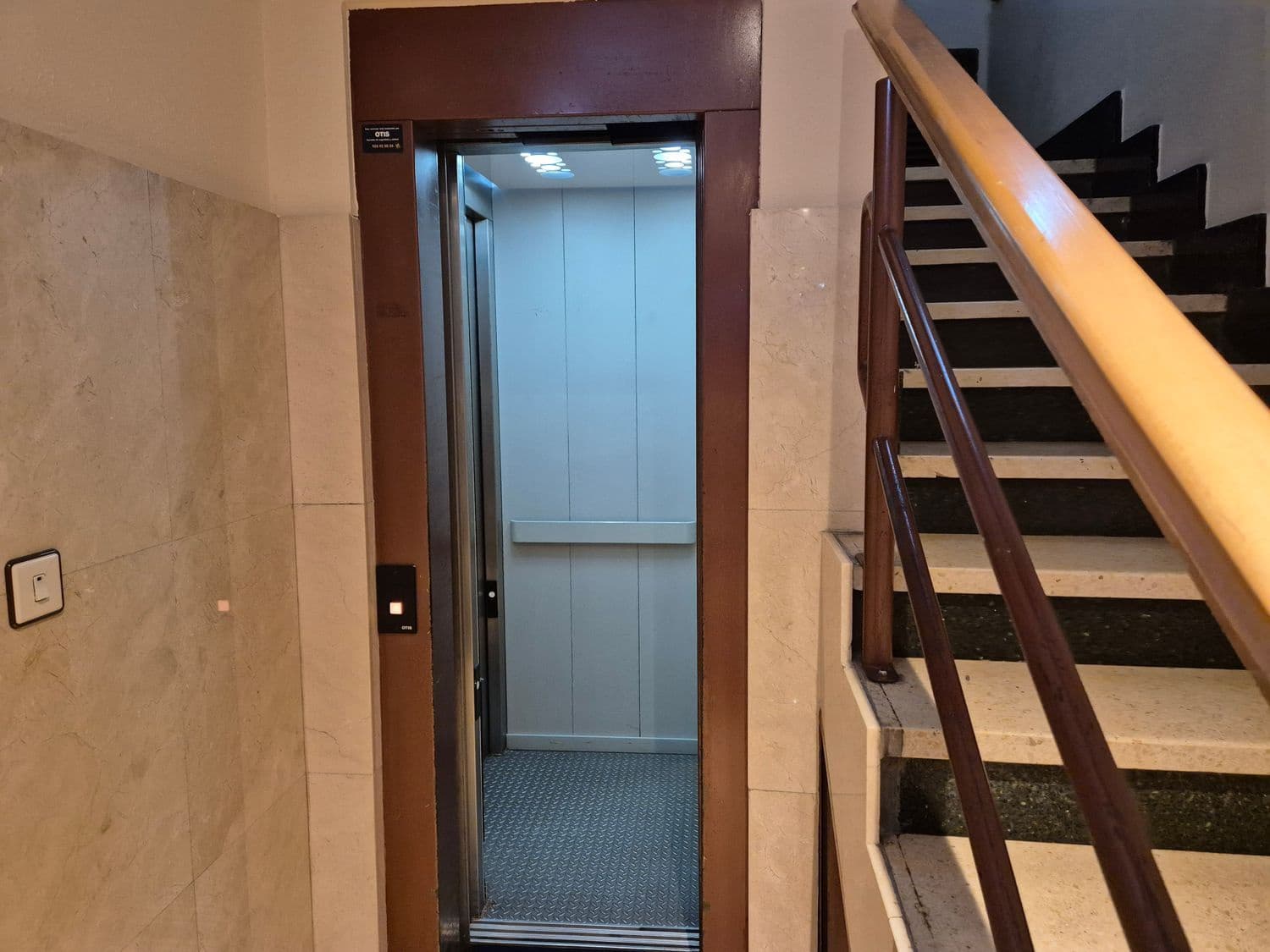 2 camera da letto Appartamento da affittare in Gijon con garage - 800 € (Rif: 9494426)