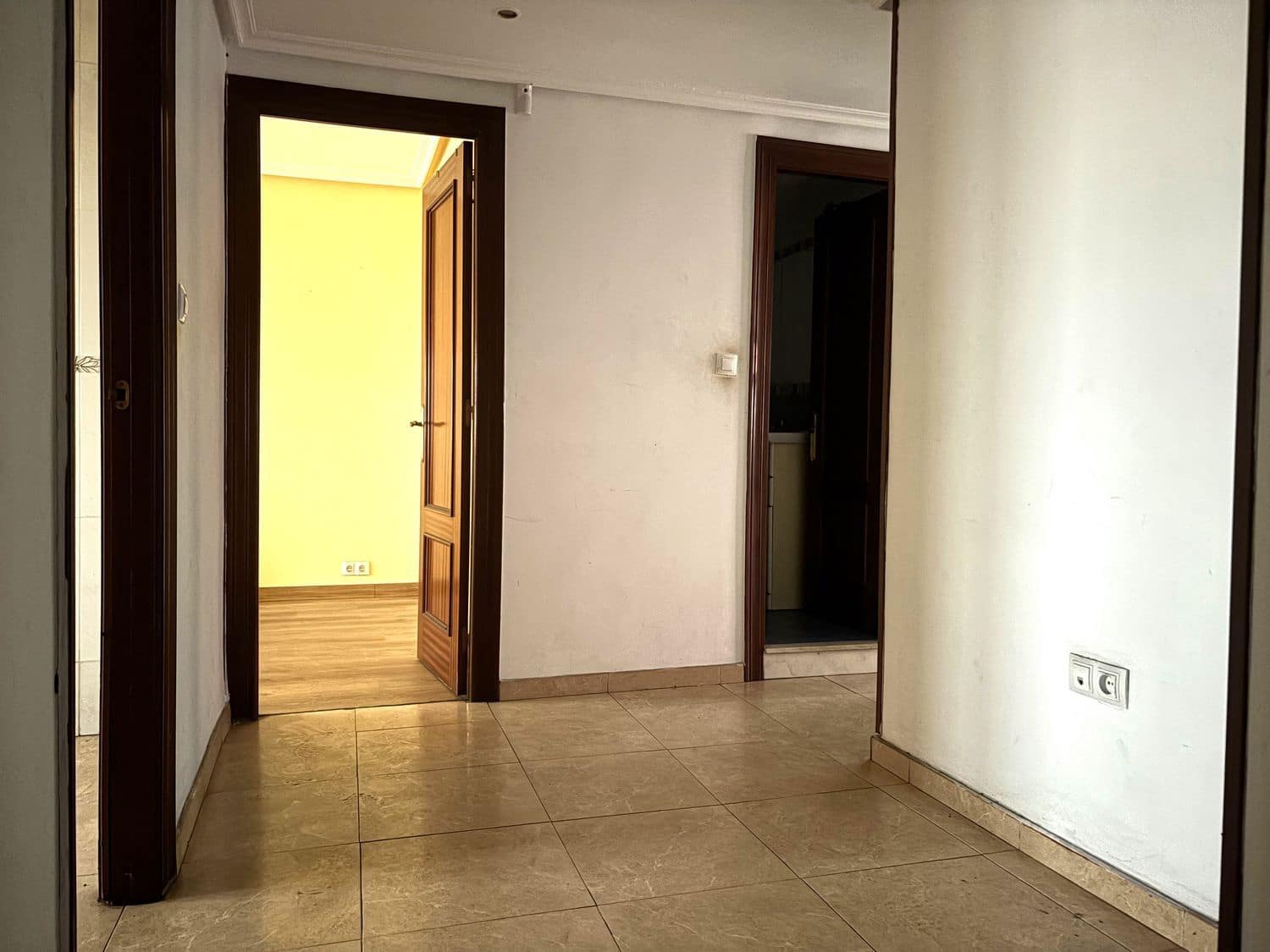 3 bedroom Apartment for sale in Gijon with garage - € 122,000 (Ref: 9496712)