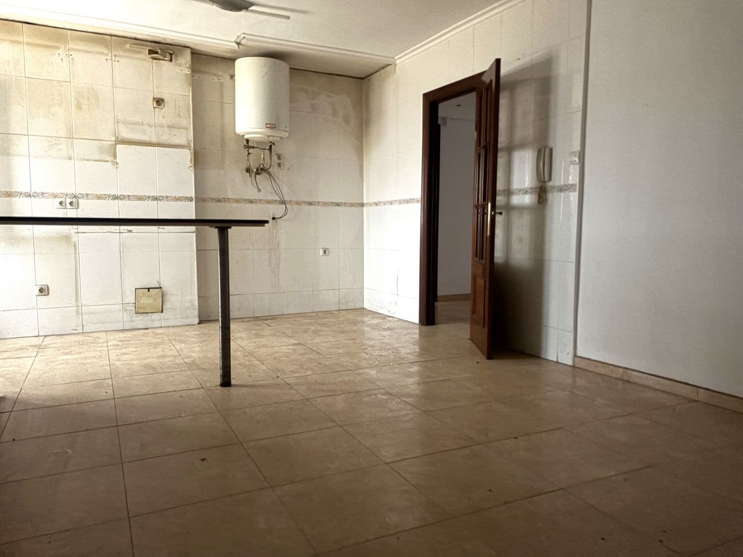 3 bedroom Apartment for sale in Gijon with garage - € 122,000 (Ref: 9496712)