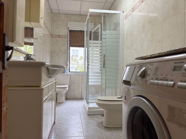 2 soverom Leilighet til salgs i Centro Urbano, Gijón med garasje - € 164 000 (Ref: 9496713)