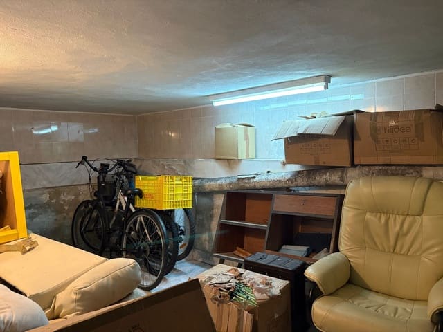 2 soverom Leilighet til salgs i Centro Urbano, Gijón med garasje - € 164 000 (Ref: 9496713)