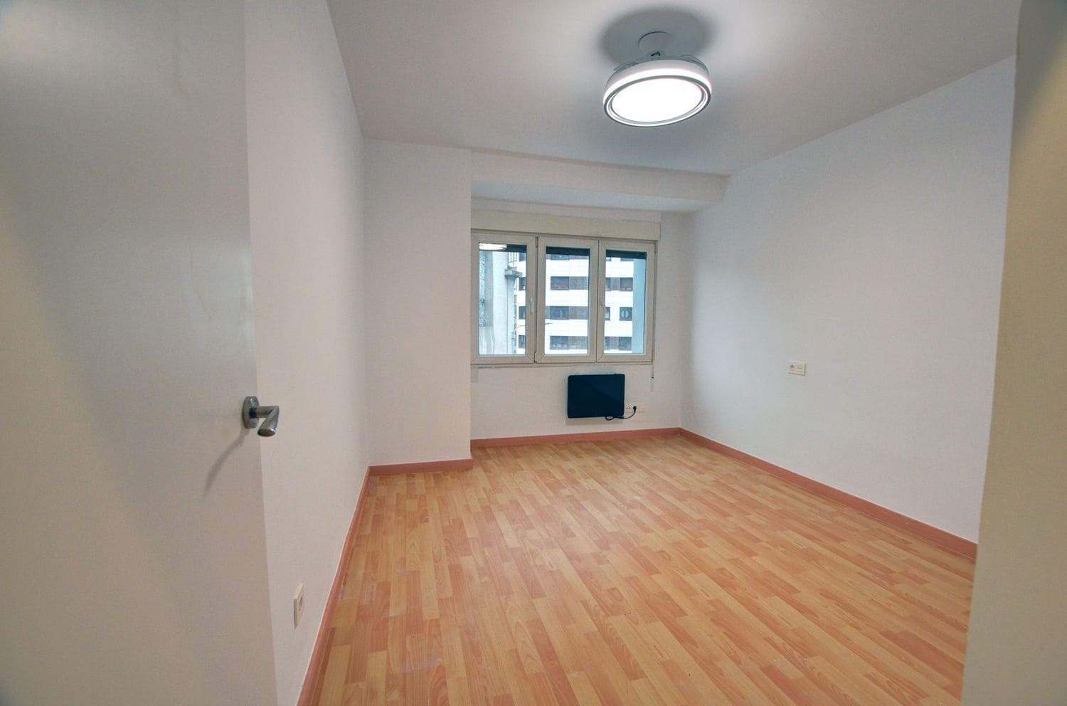 3 bedroom Apartment for sale in Gijon with garage - € 239,000 (Ref: 9496714)
