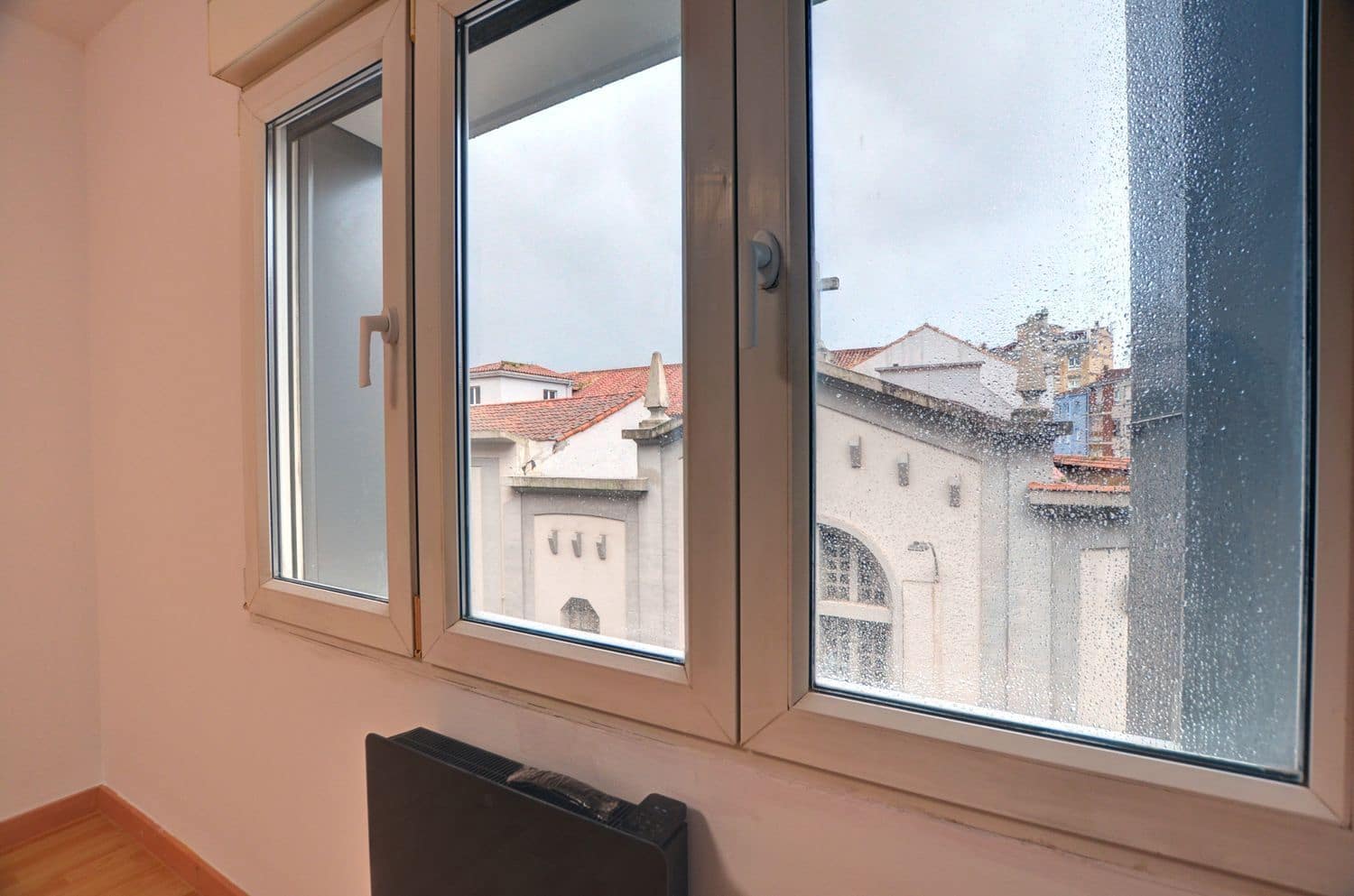3 bedroom Apartment for sale in Gijon with garage - € 239,000 (Ref: 9496714)