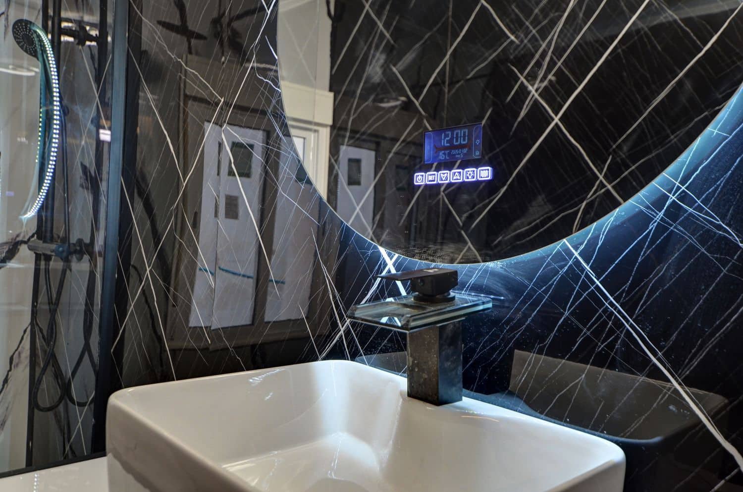 3 bedroom Apartment for sale in Gijon with garage - € 239,000 (Ref: 9496714)