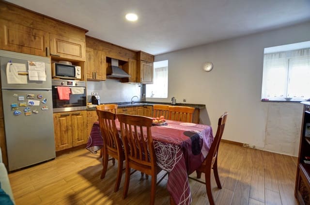 3 bedroom Townhouse for sale in Castrillón with pool garage - € 250,000 (Ref: 9496715)