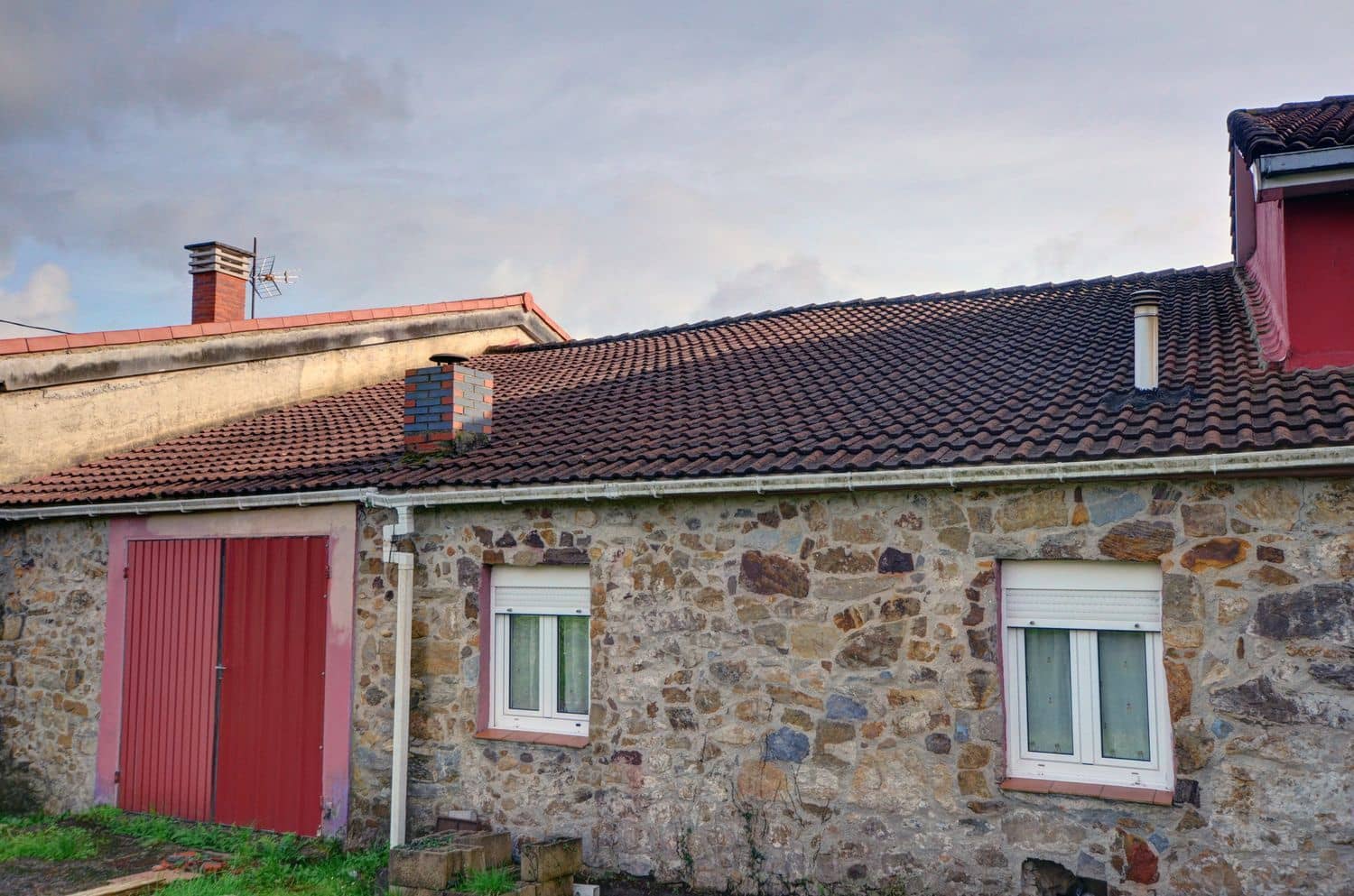 3 bedroom Townhouse for sale in Castrillon with pool garage - € 250,000 (Ref: 9496715)