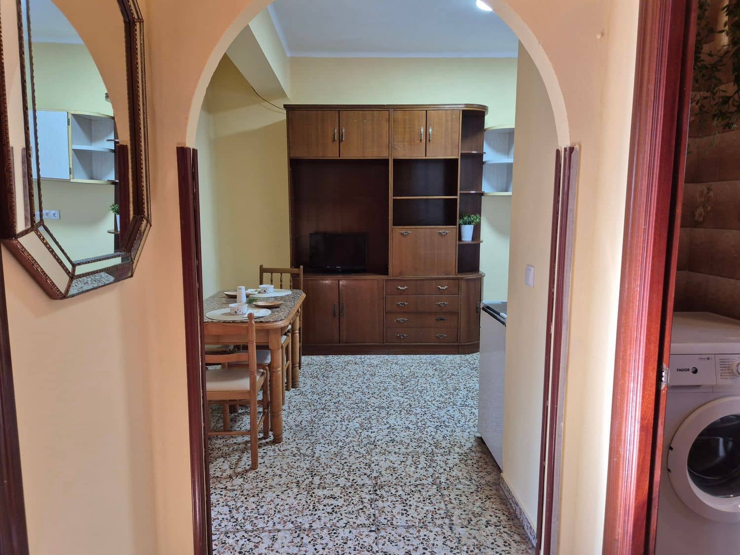 2 soveværelse Lejlighed til salg i Llastres med garage - € 85.000 (Ref: 9496716)