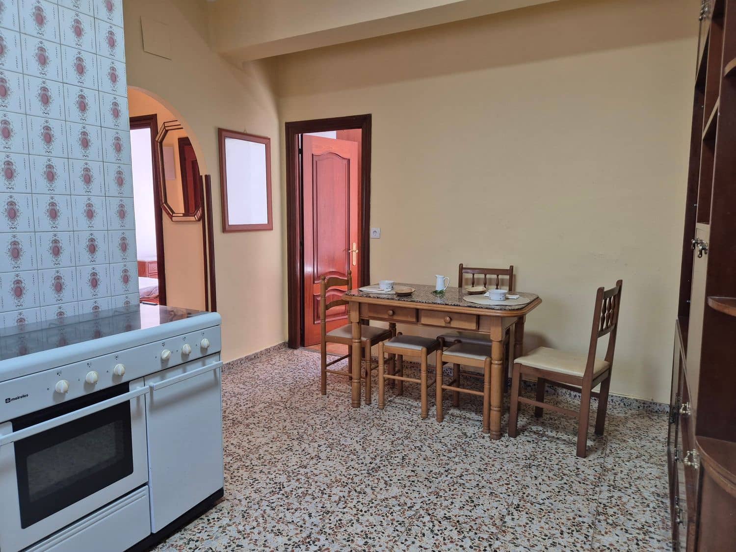 2 soveværelse Lejlighed til salg i Llastres med garage - € 85.000 (Ref: 9496716)