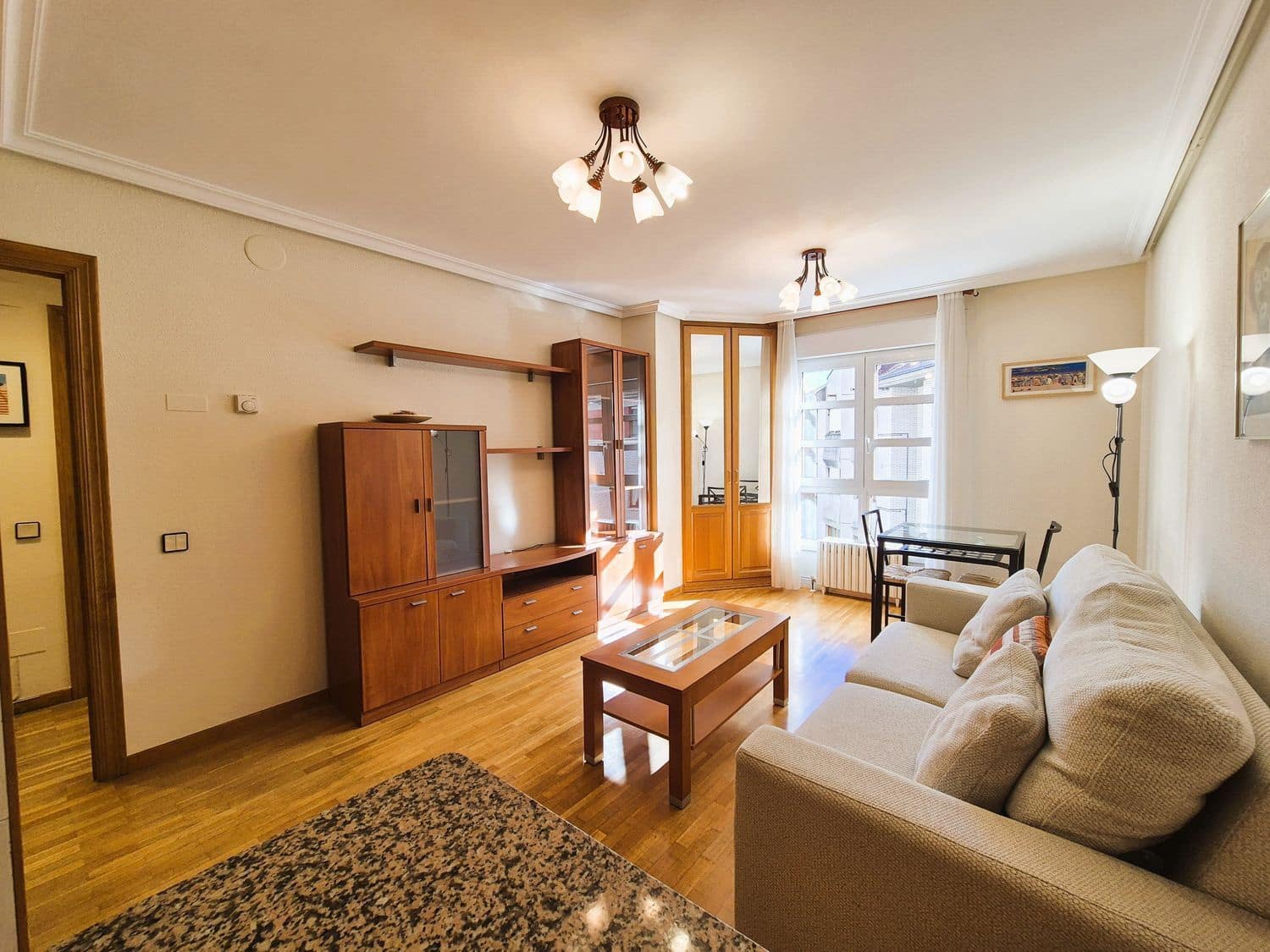 1 makuuhuone Huoneisto vuokrattavana paikassa Gijon mukana 
autotalli - 700 € (Ref: 9501873)