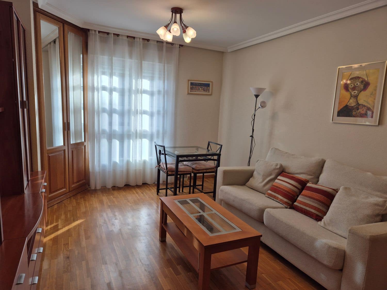 1 makuuhuone Huoneisto vuokrattavana paikassa Gijon mukana 
autotalli - 700 € (Ref: 9501873)