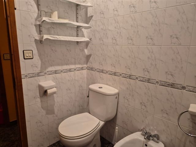 1 makuuhuone Huoneisto vuokrattavana paikassa San Martín del Rey Aurelio mukana 
autotalli - 400 € (Ref: 9503728)