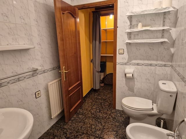 1 makuuhuone Huoneisto vuokrattavana paikassa San Martín del Rey Aurelio mukana 
autotalli - 400 € (Ref: 9503728)