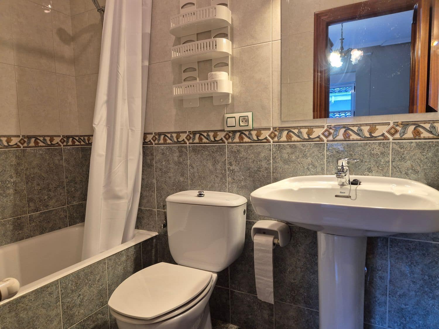 2 makuuhuone Huoneisto vuokrattavana paikassa San Martin del Rey Aurelio mukana 
autotalli - 550 € (Ref: 9503729)