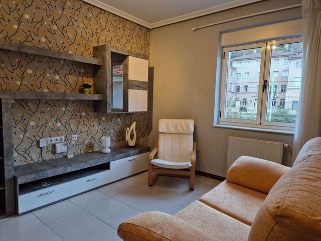 2 makuuhuone Huoneisto vuokrattavana paikassa San Martín del Rey Aurelio mukana 
autotalli - 550 € (Ref: 9503729)